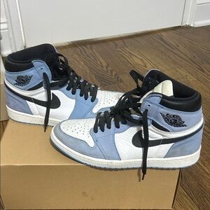 Air Jordan 1 Retro High OG 'University Blue'